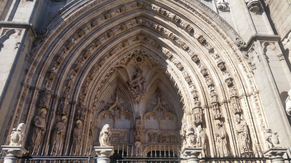 Toledo Cathedral Guided Tour in Spanish - Guide experience: friendly names, but pacing can vary