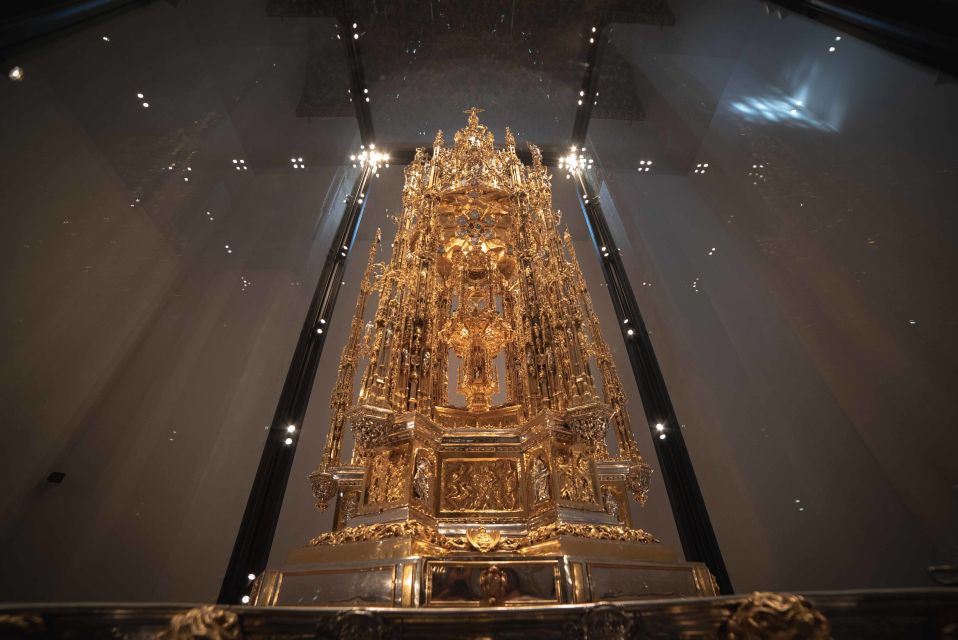Toledo: Cathedral Tour with a Local Guide - Major Art Stops: From El Greco to Caravaggio in Real Spaces