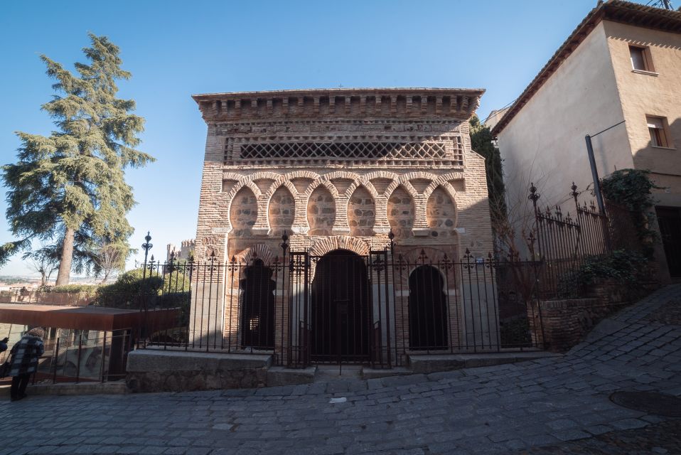 Toledo: Guided Monument Walking Tour with Wristband Pass - After the guide: how to use the wristband for 4 more must-see Toledo monuments
