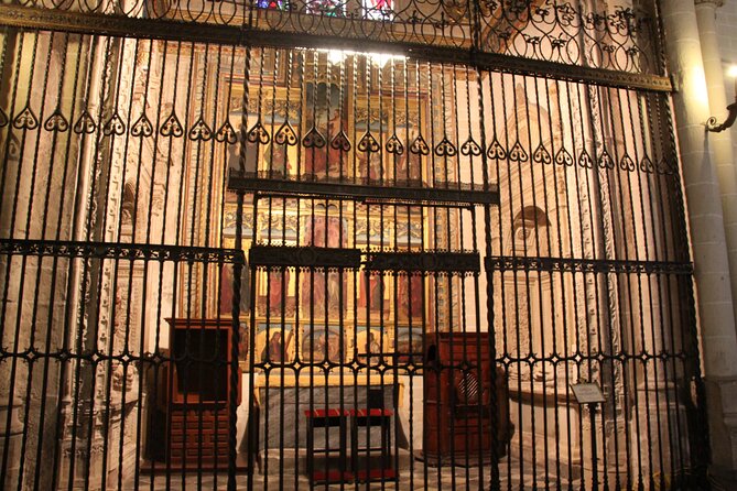 Toledo Half Day Tour with Cathedral, St Tome Church & Synagoge - How the VIP coach makes Toledo feel manageable
