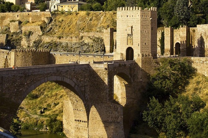 Toledo Half Day Tour with Cathedral, St Tome Church & Synagoge - Catedral Primada: why this cathedral matters beyond the photos