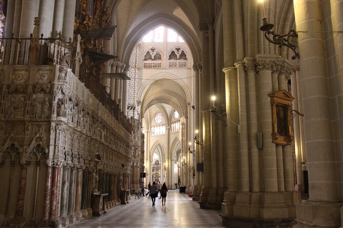 Toledo Half Day Tour with Cathedral, St Tome Church & Synagoge - Where you start: Zocodover’s market square and its darker past