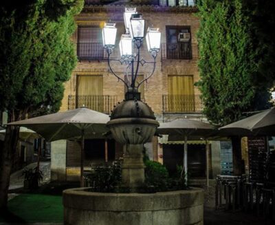 Toledo: Mysteries and Secrets Tour in Spanish - Meeting point and what to bring (so nothing derails your evening)