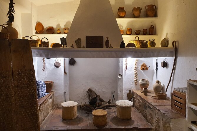Toledo small group, Winery, Windmiils, Lunch included. - Bodegas Jesús Díaz e Hijos: how a family winery tour feels
