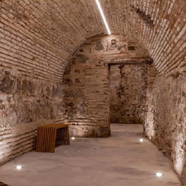 Toledo: Three Cultures English Tour - Tornerías Mosque: where you learn to read Toledo’s architecture
