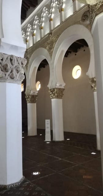 Toledo: Three Cultures Walking Tour in Spanish - Start at Secretos de Toledo, and do not wing it
