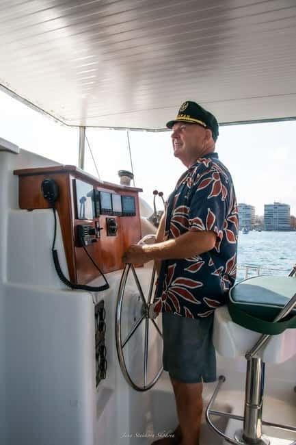 Torrevieja: Adventure tour on the catamaran Apaleo - Swim stop, snorkeling, and paddle toys: how to make the water break worthwhile