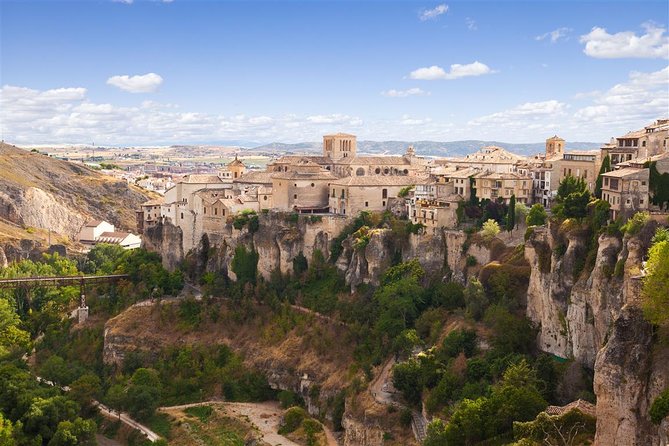 Tour from Madrid to Cuenca and the Enchanted City - Casas Colgadas and Puente de San Pablo: the Cuenca postcard stops