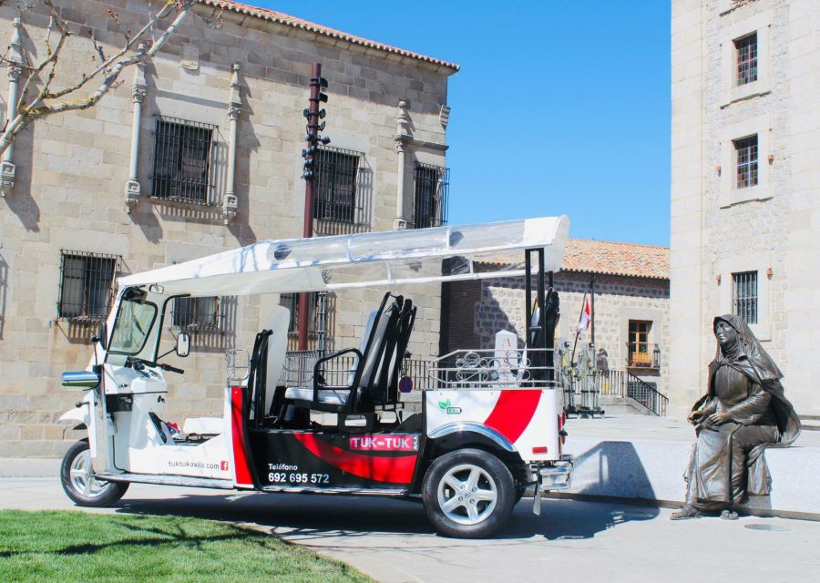 Tour Guiado En Tuk Tuk Recorre Avila De La Forma Mas Comoda - Timing choices: morning, afternoon, or illuminated night