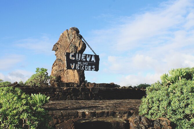 Tour to Timanfaya, Jameos del Agua, Cueva de los Verdes and viewpoint from the cliff - Camel Shed: Optional ride, optional museum