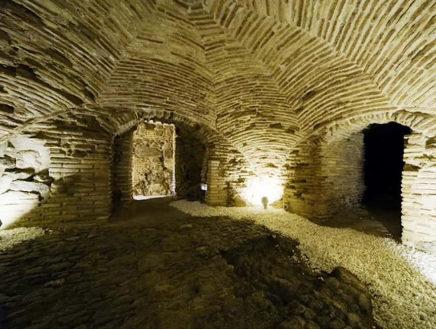Tour Toledo Subterráneo: Descubre la Historia Oculta - Route overview: 2 hours of short stops (and how to pace yourself)