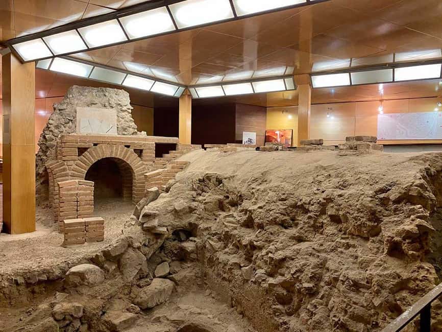 Tour Toledo Subterráneo: Descubre la Historia Oculta - Pozo del Salvador: why wells matter in the city’s timeline