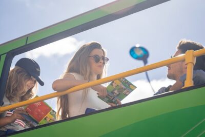 Tourist bus tour of Seville - Two free walking tours: Santa Cruz and Triana