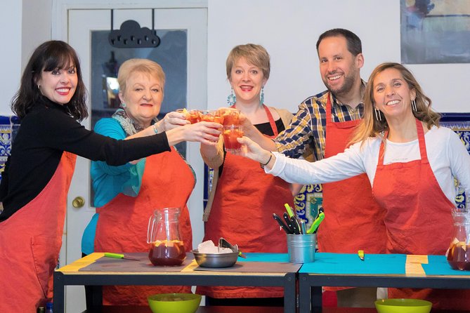 Traditional Paella & Tortilla & Sangria - Paella in practice: the Valencia-native approach