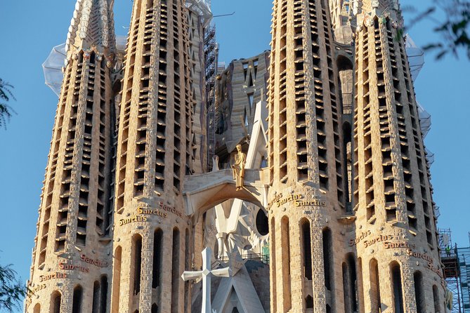 Treasures of Barcelona: Private Gaudi Walking Tour - Stop 3: Sagrada Familia from the outside, plus optional entry