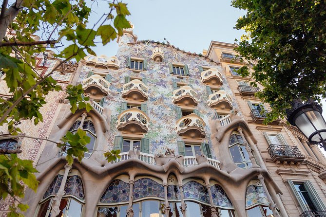 Treasures of Barcelona: Private Gaudi Walking Tour - Price and value: what $102.80 per person buys you