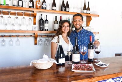 Two wineries tour with wine tasting - Stop 1 in Utiel-Requena: One Estate, One Clear Winemaking Story