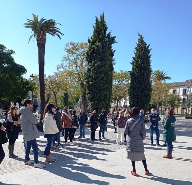 Úbeda: Tour centro histórico Patrimonio Mundial con entradas - Plaza Primero de Mayo and the civic pulse of old Úbeda