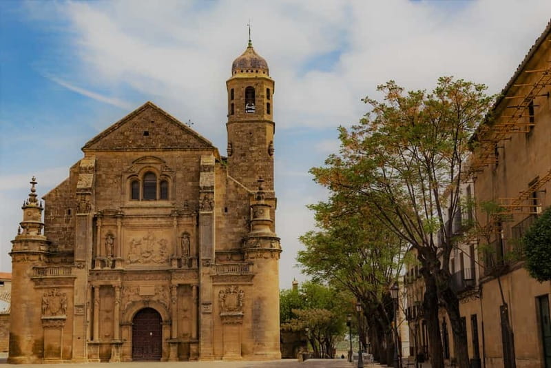 Úbeda y Baeza al completo con entradas en español - Key highlights