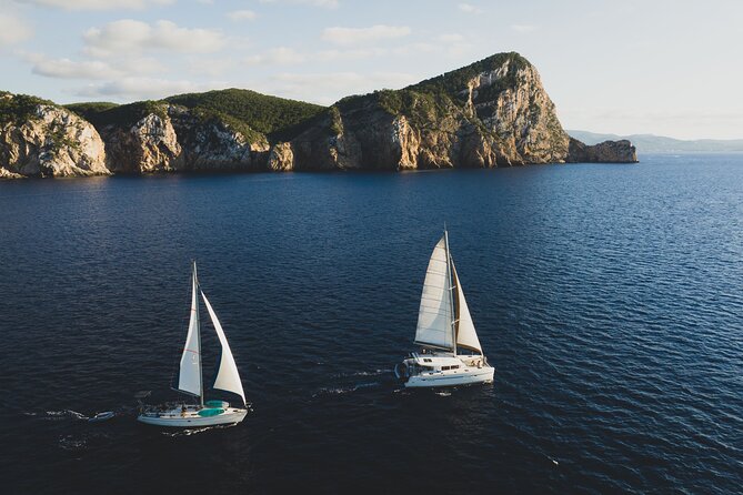 Unforgettable Catamaran Experience in Formentera - LAGOON 400 - Stop 1: Platja des Jondal Launch Energy and First Swim
