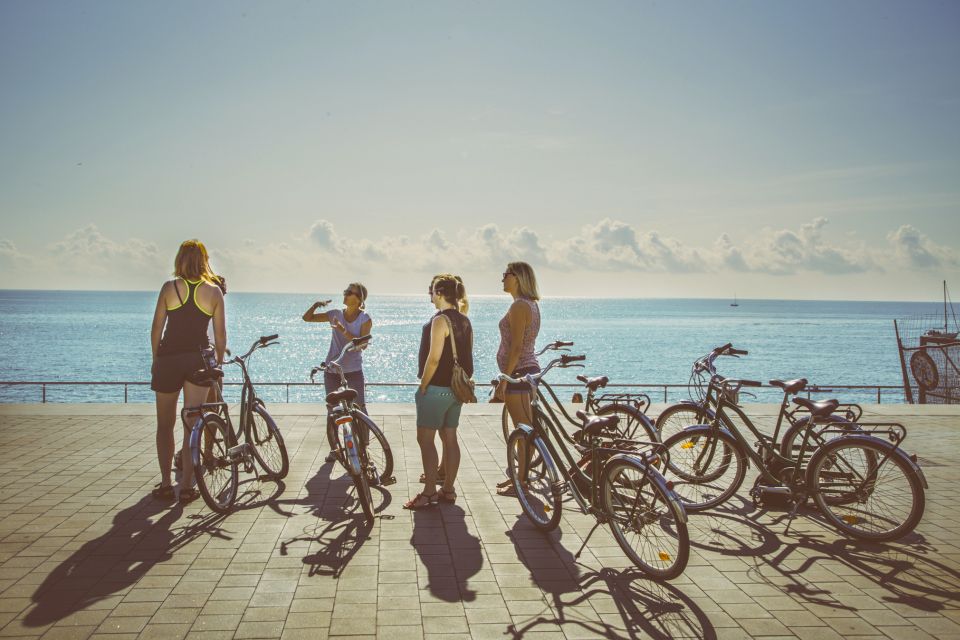 Unusual Barcelona Bike Tour in French - Rolling Out From Carrer de Guatemala: A Tour That Starts Before You Ride