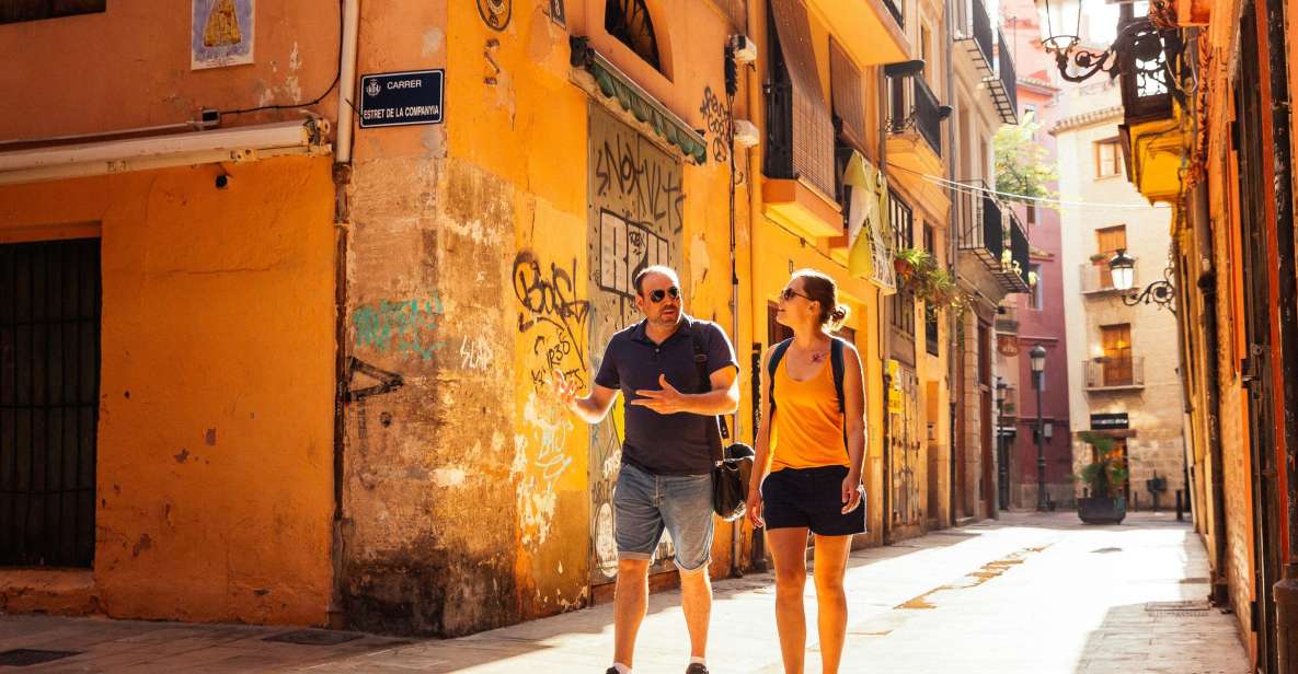 Valencia: 1.5-Hour Private Kick-Start Tour with a Local - Where you meet: Beers and Travels (and why location matters)