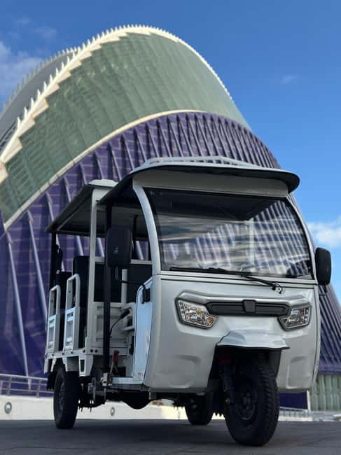 Valencia: 1-hour Historical Tour in a Tuk Tuk - Price value: what you’re really paying for