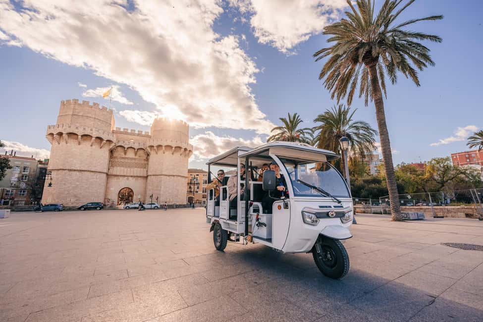 Valencia: 2-hour City Highlights Guided Tour by Tuk Tuk - Key things I’d bet on