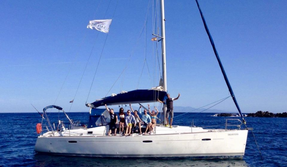 Valencia: 2-Hour Private Boat Cruise - Boarding at Marina Real Juan Carlos I: the most important logistics step