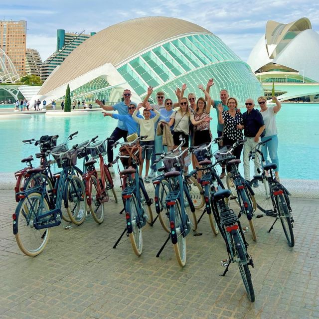 Valencia: All In One Daily City Tour by Bike and E-Bike - The guide factor: Dutch narration that makes stops click
