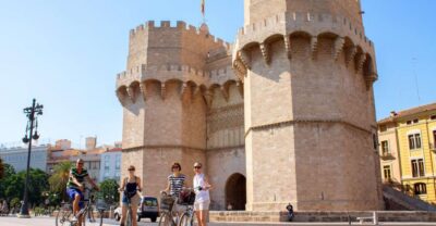 Valencia Bike Tour - Turia Gardens down the former riverbed: the ride that makes Valencia feel easy