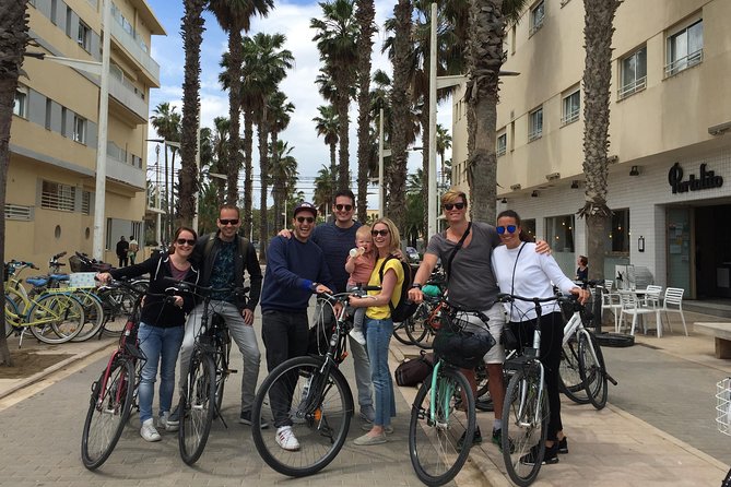 Valencia Bike Tour from the City to the Beach, plus Bike Guy App! - Art, Cats, and Street Life: CCCC and the Quirky Corners of Valencia
