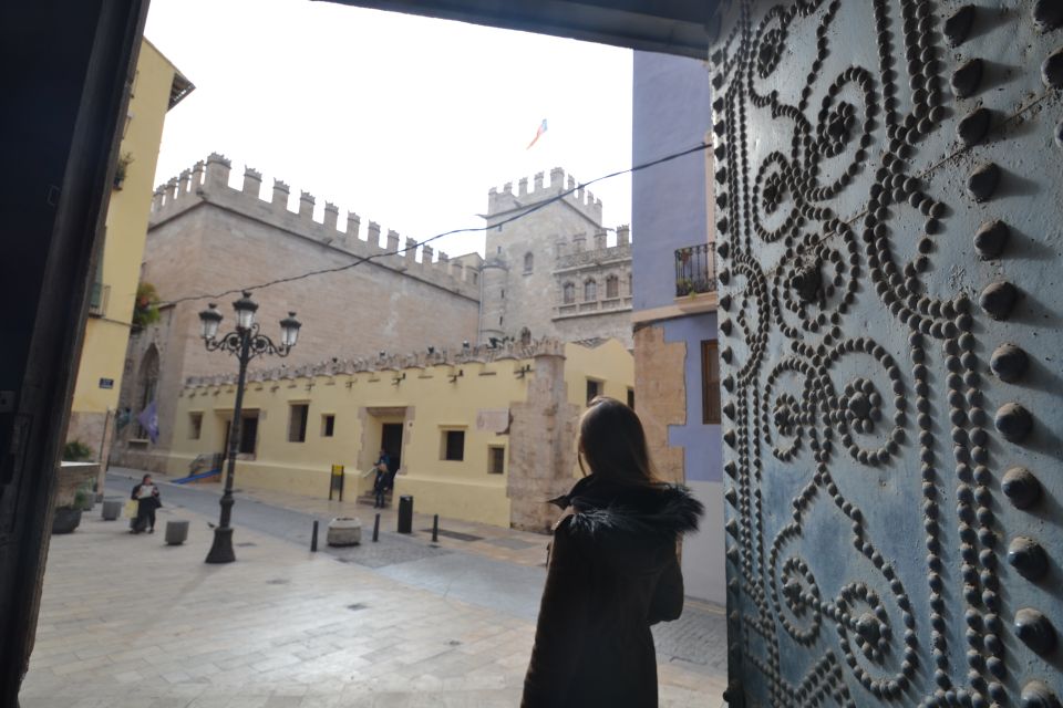 Valencia: Cathedral, St Nicholas, and Lonja de la Seda Tour - Roman Almoina Ruins: Valencia’s Old Streets with Literal Old Layers