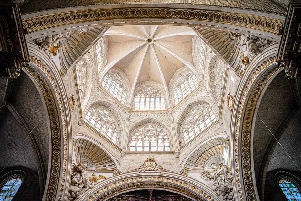 Valencia: Cathedral, St Nicholas, and Lonja de la Seda Tour - How the Guide Changes Everything (Ferran, Marcela, Paolino, Benito, and More)
