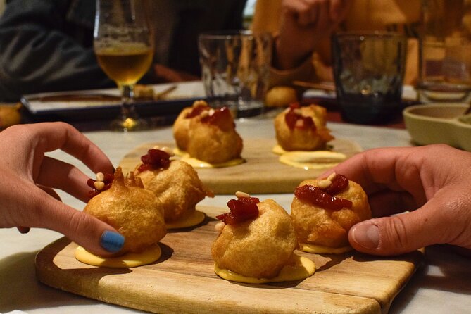 Valencia Centre Food Tour with 9+ Tastings of Regional Delicacies - Stop 6: Two-Century Finish with Horchata at Pl. de Santa Caterina, 6