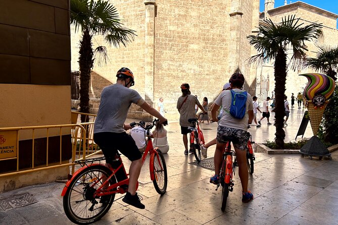 Valencia City Highlights in Guided Bike or E-Bike Tour - Market morning energy at Mercat Central (without the full shopping spree)