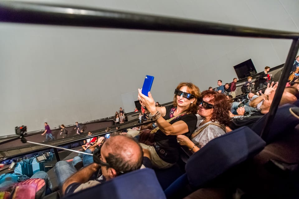 Valencia: City of Arts and Science 3D Movie at Hemisfèric - Meeting Hemisfèric: simple entry, simple timing
