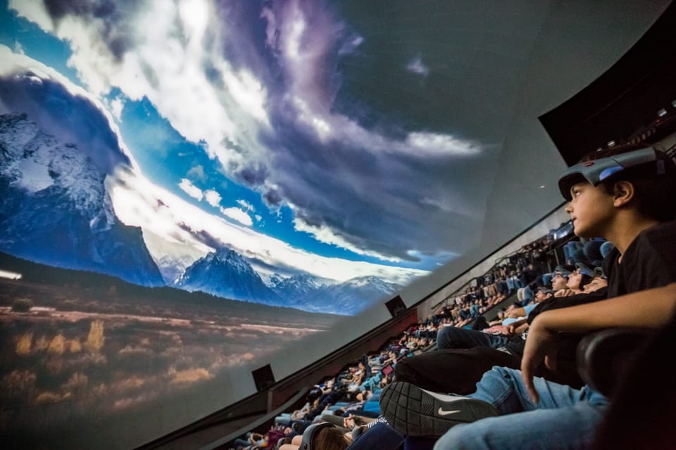 Valencia: City of Arts and Science 3D Movie at Hemisfèric - Audio guide languages: English, French, Spanish