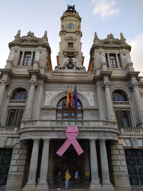 Valencia: City Walking Tour with Top Attractions - ITALIAN - National Museum of Ceramics and Decorative Arts: a smart stop for local style