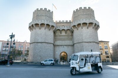 Valencia Complete Tour by Tuk Tuk - Meeting at Tourism Hub and Getting Rolling in the Right Direction