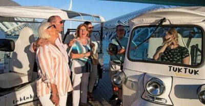 Valencia: Complete Tuk-Tuk Tour Around the City - Getting started at Valencia North Station (and what to do first)