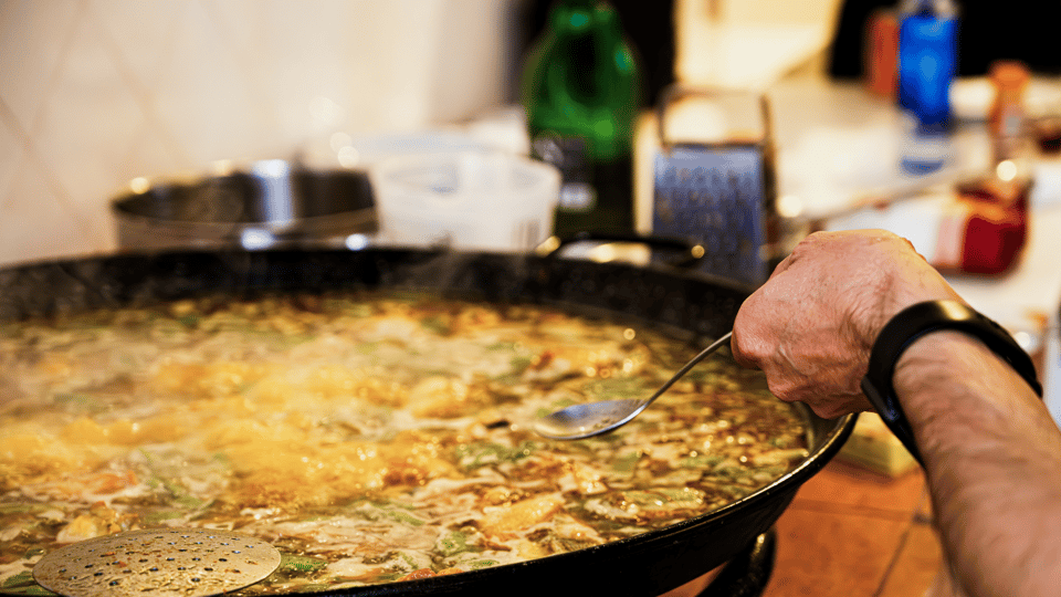 Valencia: Cook your paella (with a purchase at the Russafa market) - Why Cook Paella in Russafa Market Instead of Ordering It