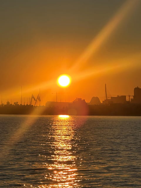 Valencia: Exclusive Sunset Cruise with Drink - Small group feel: the real reason this cruise works