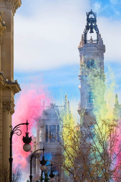 Valencia: Fallas Festival Walking Tour with Entry Ticket - Choosing your day: outside on 13–15 March, inside on 16–19
