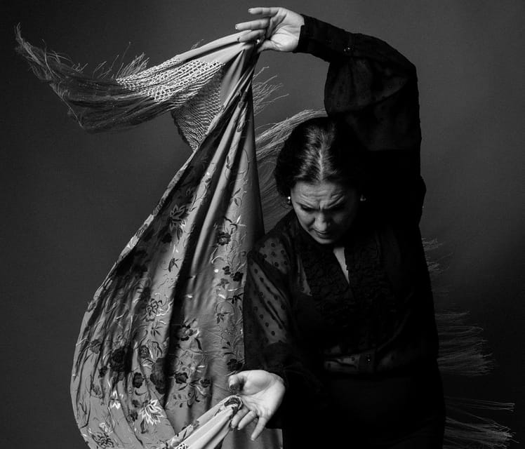 Valencia: Flamenco Show TEATRE TABLAO FLAMENCO in Teatro Talia - Price and value: Why $26 feels fair for this setup