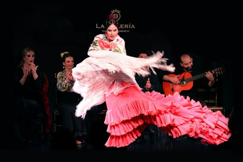 Valencia: Flamenco Show with Dinner at La Bulería - Key things to know before you go