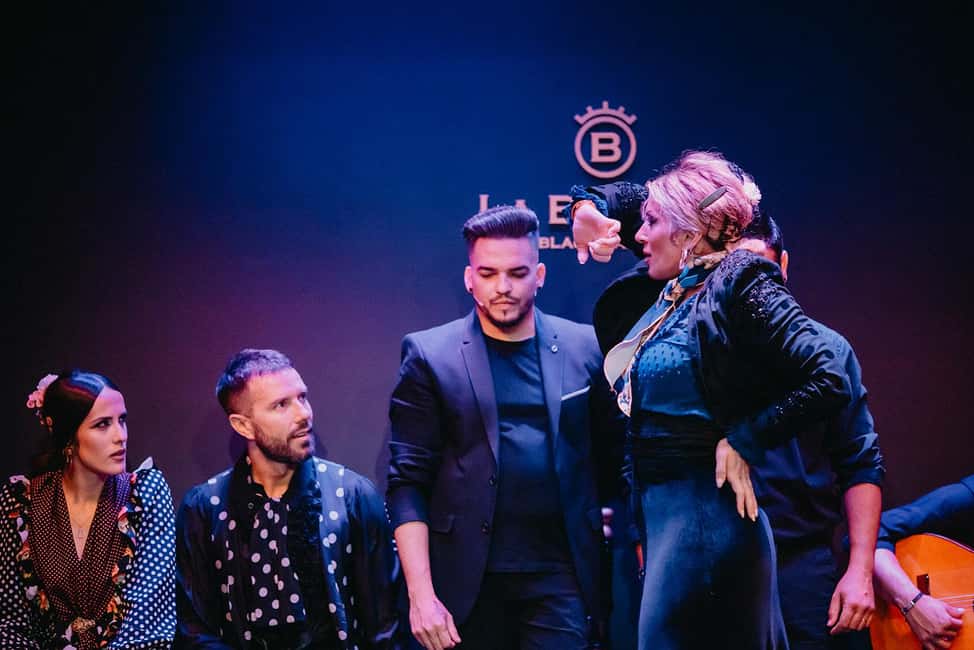 Valencia: Flamenco Show with Dinner at La Bulería - Seats and sightlines: choosing a table near the stage