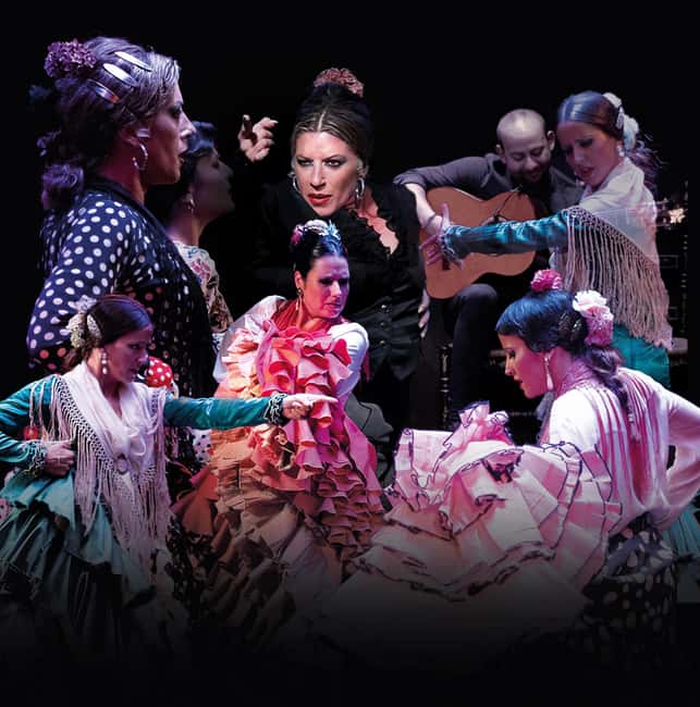Valencia: Flamenco Show with Dinner at La Bulería - Drinks during dinner: Rioja, Rueda, sangria, and the pace of the meal
