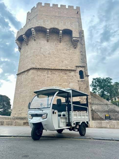 Valencia: Full 2-Hour Tuk Tuk Tour - Mestalla, Marina, and the two beach viewpoints