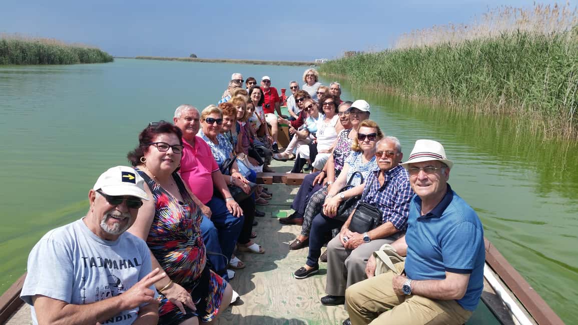 Valencia: Guided Lake Albufera Boat Ride and Barraca Tour - Birdwatching from the water: what to look for